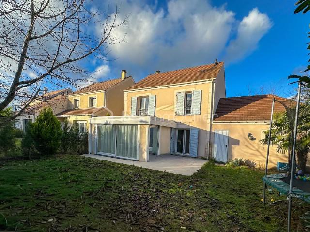 Maison individuelle, 3 chambres, combles aménageables