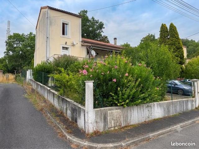 – maison individuelle 3 pièces avec terrasse & jardin clos à saint michel 16470