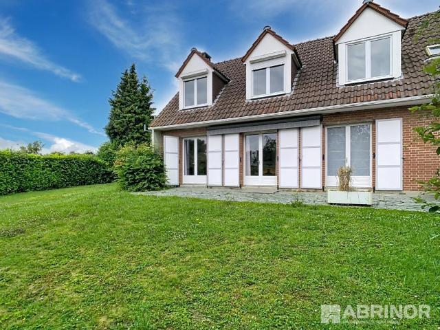 MAISON INDIVIDUELLE 4 CHAMBRES, BUREAU, GARAGE DOUBLE ET JARDIN SUD