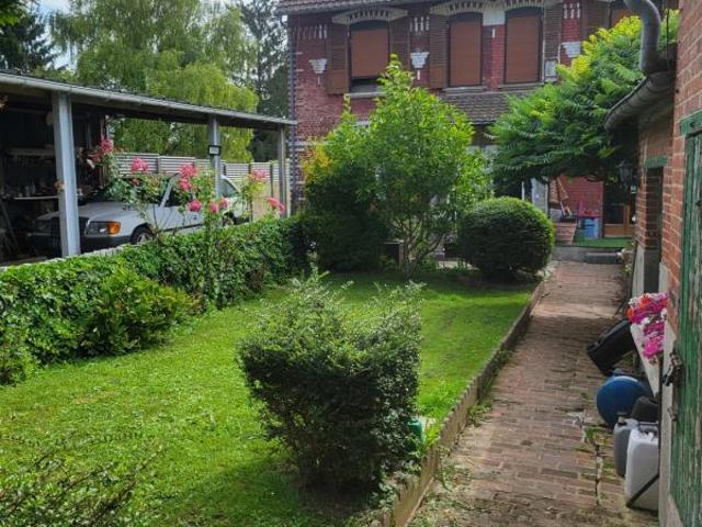 Maison individuelle 4 chambres garage jardin à 5 min de Péronne