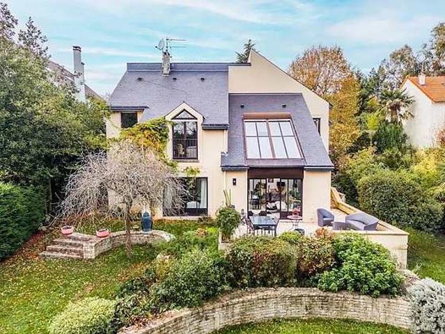 Maison individuelle 4 chambres meublée avec jardin et cave Bougival 78380