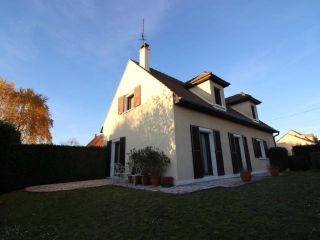 Maison individuelle 4 chambres secteur pavillonnaire