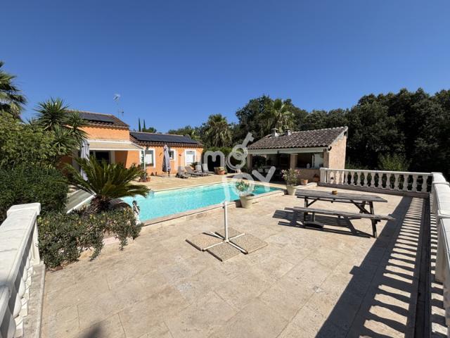 Maison individuelle 4 pièces avec piscine et garage + appart