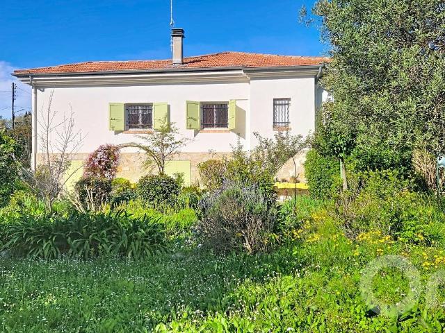 Propriété avec fort potentiel – Nouveau prix attractif sur l. 75m² Antibes