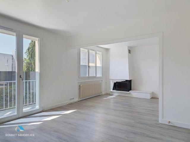 Maison individuelle 5 pièce s 3 chambre s 130 m²