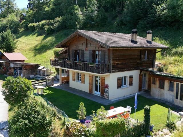 Maison individuelle 5 pièces ½ de 224 m2 nets sur parcelles de 1693 m2 avec une vue époustouflante