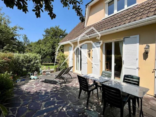 Maison individuelle 5 pièces | 122 m² | Au calme, avec terrasse, grand jardin et sous sol complet | SERVAVILLE SALMONVILLE 76116