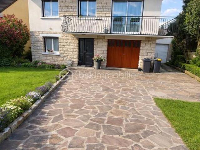 MAISON INDIVIDUELLE 5P 150m2 + combles Proche gare