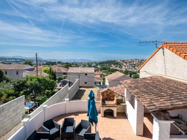 Maison individuelle 93 m² – Tout refait à neuf Marseille