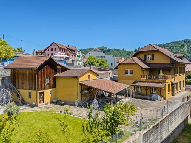 Maison idéale pour une grande famille ou artisan!