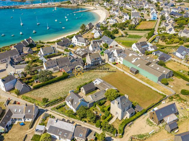 Maison Ile De Batz 5 pièce s 90 m2 + Hangar et dépendance