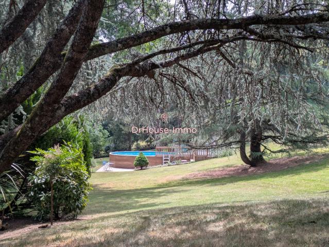 Maison isolée avec piscine
