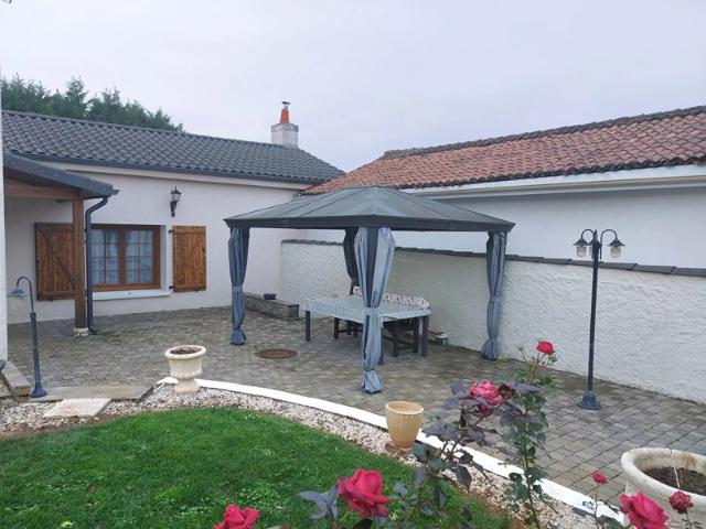 Maison Iteuil 5 pièce s 155 m2