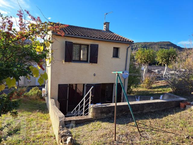 Maison + jardin + terrasse