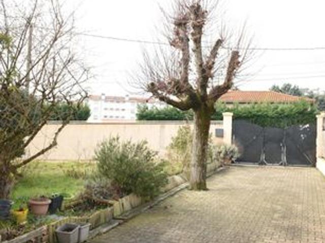 Maison rénovée avec sous sol complet | Jardin clos de 600 m² | Givors