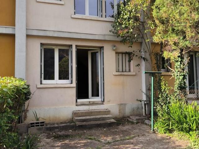 Maison jumelée type 5 avec jardin
