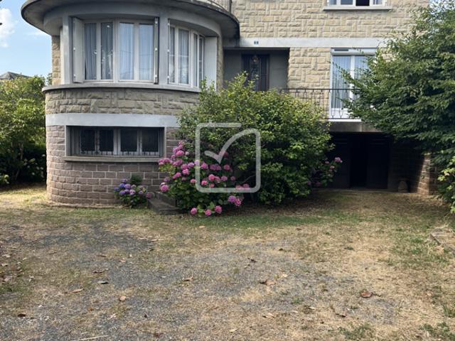 Maison OBJAT 7 pièces 179 m2