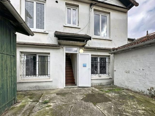 Maison organisée en 5 logements – 5 min métro L13 – Vendue
