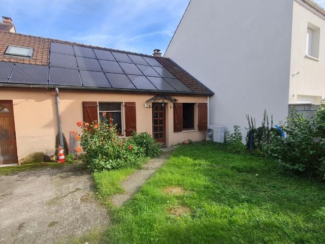 Maison Osny 6 pièce s 138.44 m2 3 chambres 851 m² de terrain secteur calme et recherché