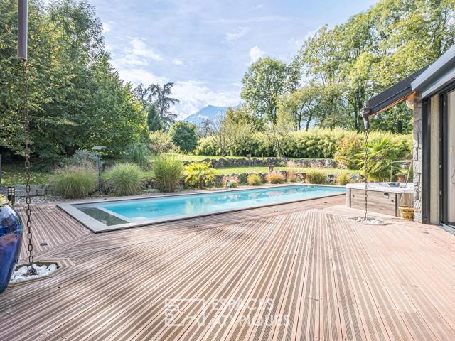 Maison ossature bois aux beaux volumes avec piscine