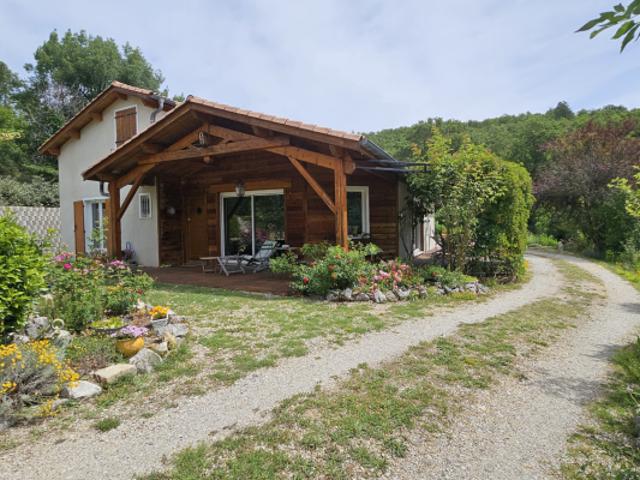 Maison ossature bois avec une vue panoramique
