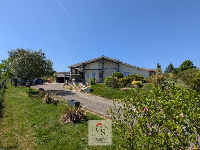 Maison ossature bois avec vue dominante