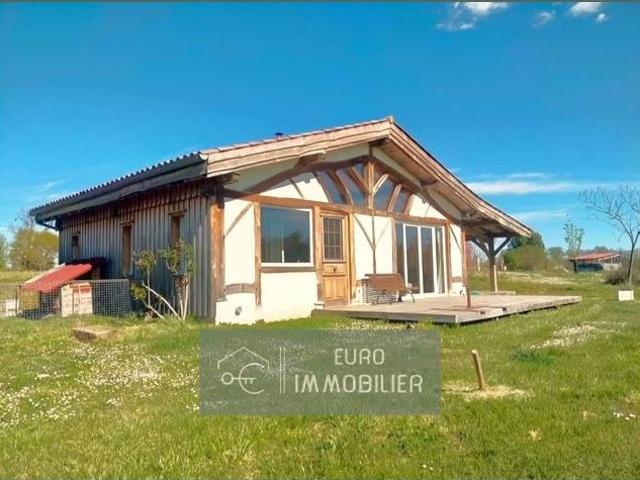 Maison ossature bois sur une vue dominante exceptionnelle 7. 80m² Perquie