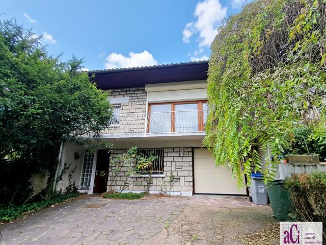 Maison L Hay Les Roses 5 pièce s 122 m2