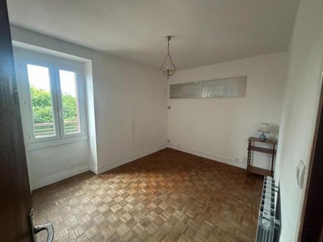 Maison louée au calme avec terrasse