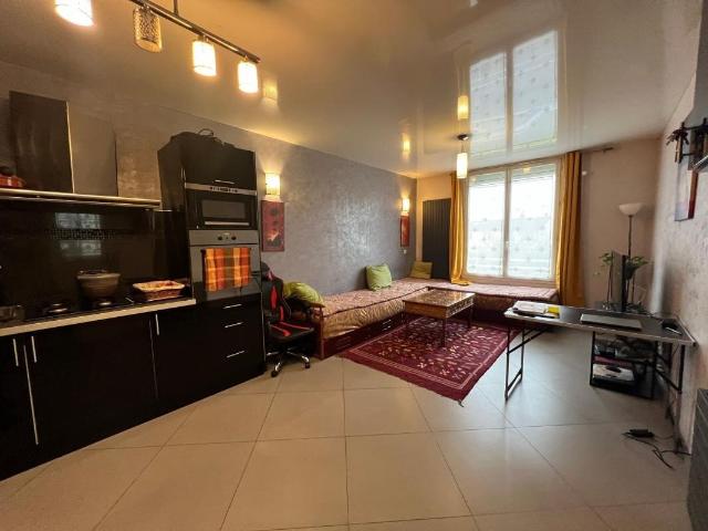 Maison louée séparée en 2 appartements à Vaujours