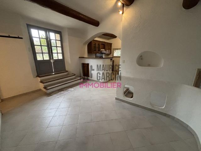 MAISON LOCATION MURS 4 pièces partie de Mas 103.53m²