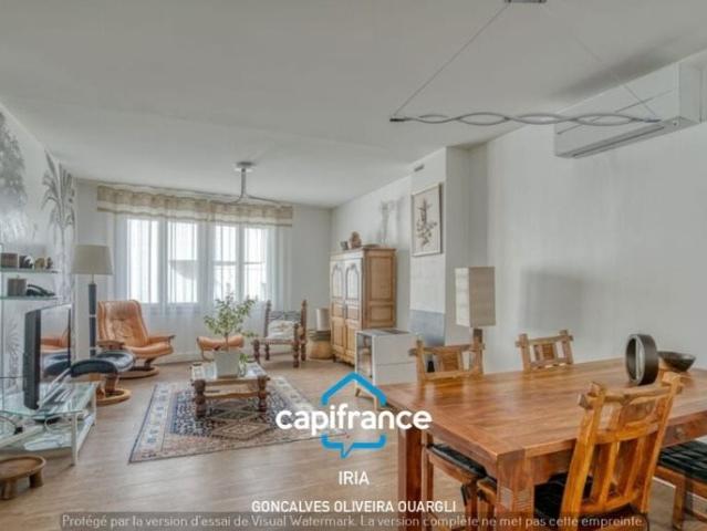 Maison Loft avec ascenseur, cour interieur, terrasse et gara. 120m² Villeneuve sur Lot