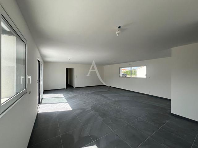 Maison Longeville Sur Mer 4 pièce s 112 m2