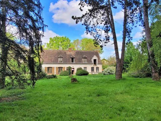 Maison longère à rénover 10 pièces, 240 m² sur un parc ar. 240m² La Norville