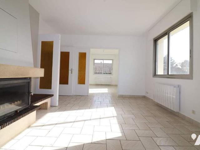 Maison longvic