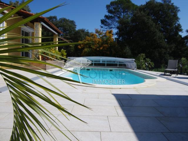 Maison Lorgues 5 pièces 3 chambres avec piscine et garage, d. 105m² Lorgues