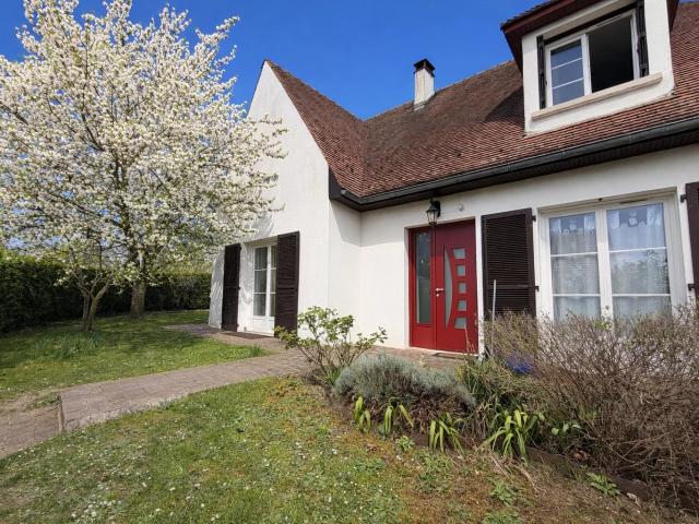 Maison La Chapelle En Serval 6 pièces 140 m² avec sous sol total