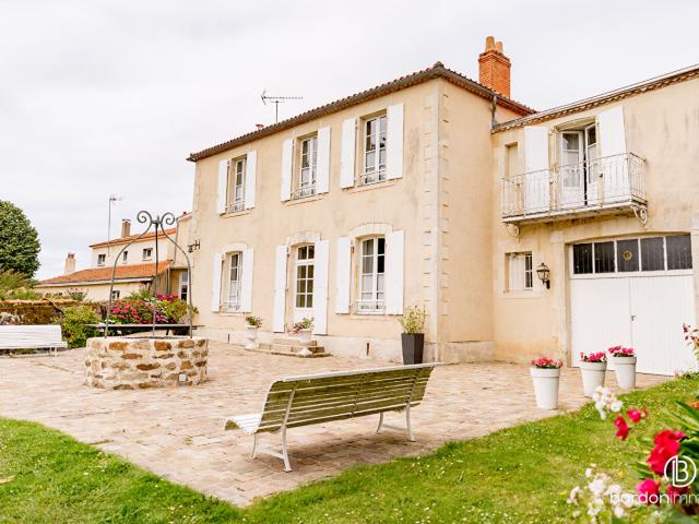 Maison La Garnache 16 pièce s 482.03 m2