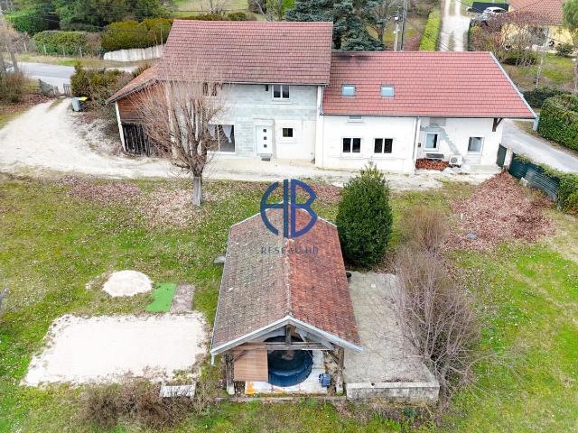 Maison La Tour Du Pin 7 pièce s 207 m2