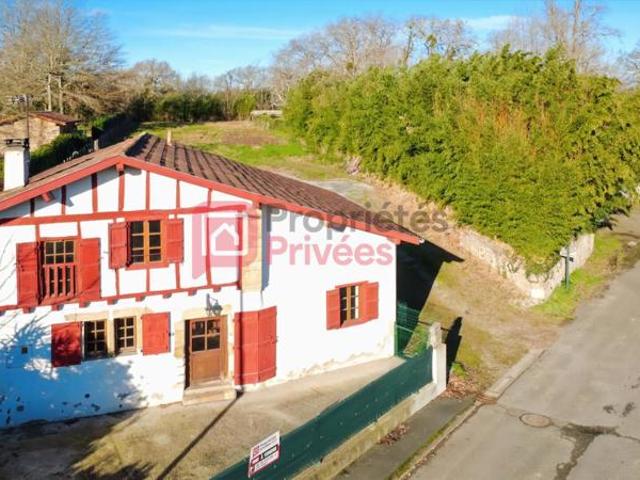 Maison labourdine à restaurer