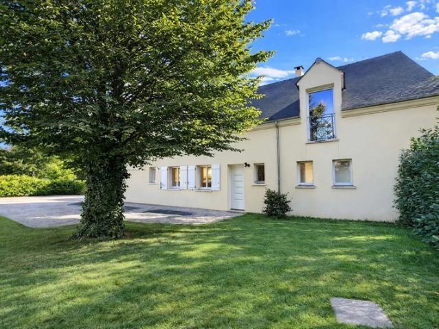 Maison Lamorlaye 8 pièces 215 m² Terrain 946 m² !