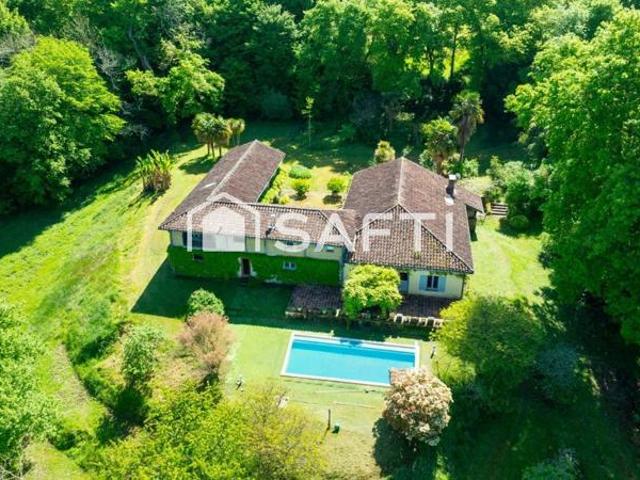 Maison landaise avec gite piscine terrain 1 hectare