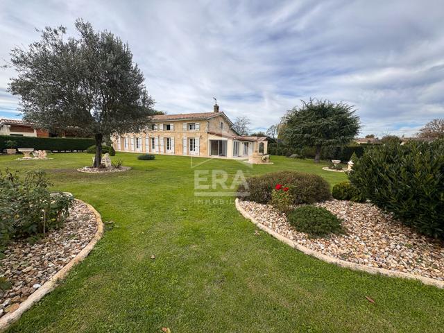 Maison Lansac 6 pièce s 178 m2 + dépendances avec jardin
