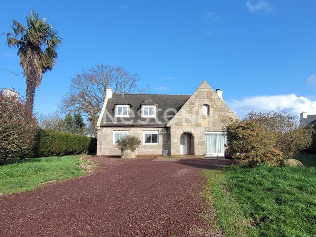 Maison Lanvollon en coeur de ville 6 chambres 148 m2 290. 148m² Lanvollon