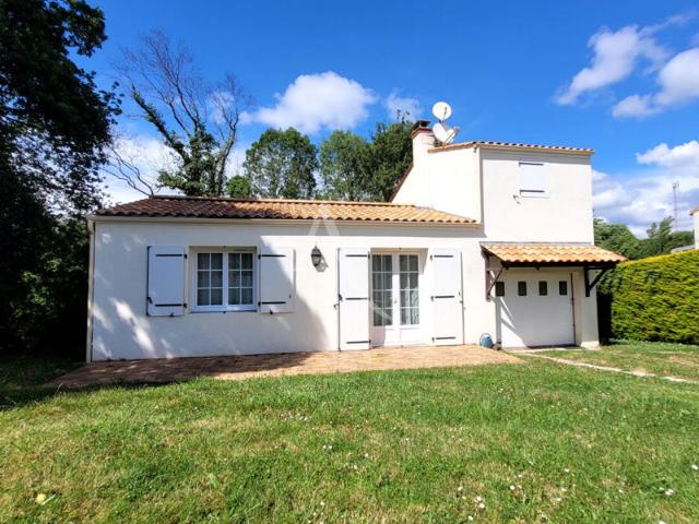 Maison Le Champ Saint Pere 4 pièce s
