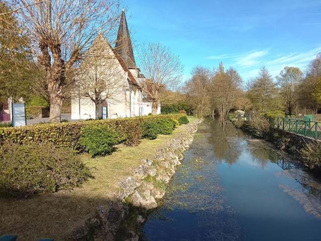Maison Le Petit Pressigny 8 pièce s 200 m2