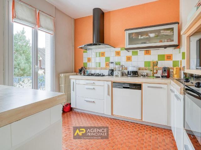 Maison Le Plessis Robinson 8 pièce s 138 m2