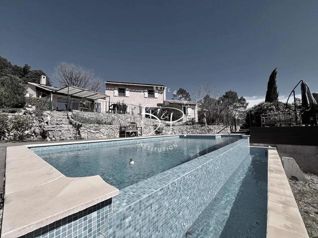 Maison Le Thoronet avec piscine au calme absolu