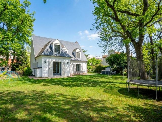 Maison Le Vésinet 230 m2 10 pièces