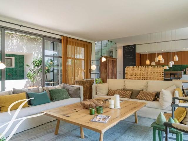 Maison • Le Village